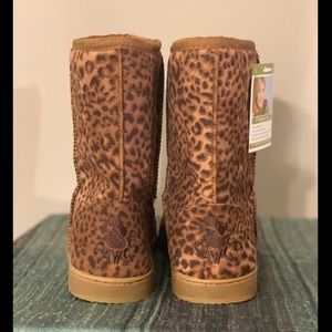 ❌SOLD❌NWT Leopard Print Suede Winter Ankle